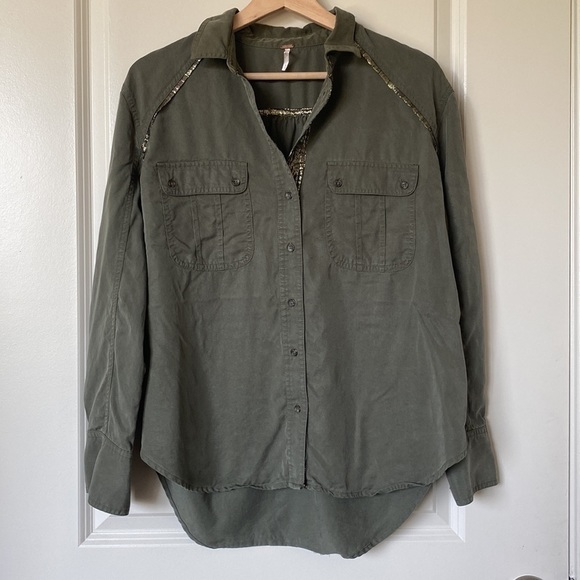 FREE People Women's Moss Off Campus Button Down Shirt Small - Picture 3 of 10